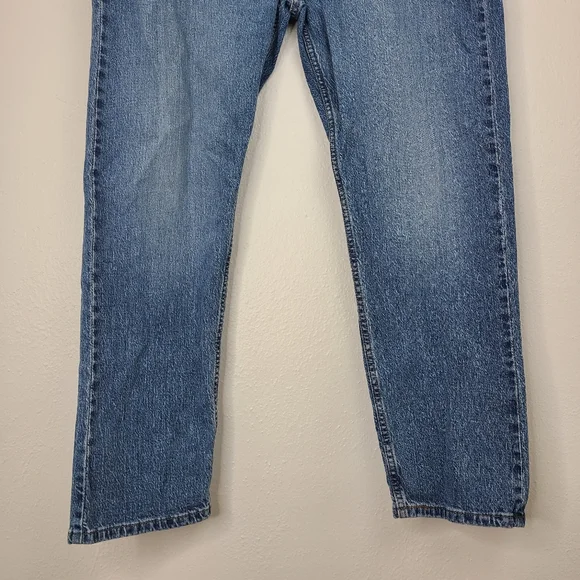 Levi's Jeans 502 Taper Fit Five Pockets Medium Wash Blue Size 36 x 30 - Picture 4 of 11